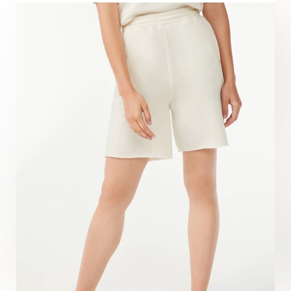 Free Assembly Size XS women's long sweat shorts ivory color